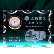 職場の退職記念品など。｜★ご要望：大人数の集合写真と携わっていた仕事に関連した写真をを小さな商品に入れた...｜大人数の集合写真を小さな商品に｜名入れ記念品・全般｜記念品.comのFAQ